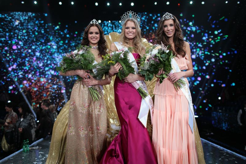 Miss Slovensko 2012 je Kristína Krajčírová z Bratislavy