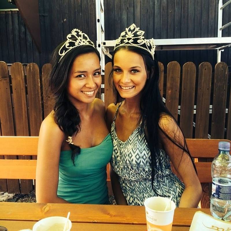 Dievčatá z Miss Slovensko 2014 ozdobou na Slovenskom derby